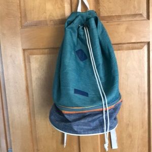 FITKICKS throwback daypack